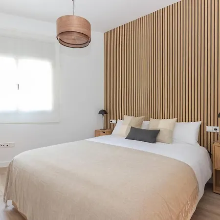 Duplex With Terrace Near Bcn Apartmán