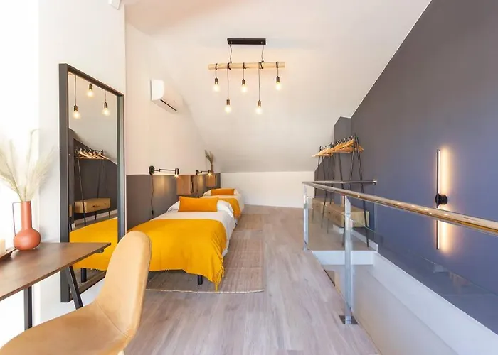 Duplex With Terrace Near Bcn Terrassa