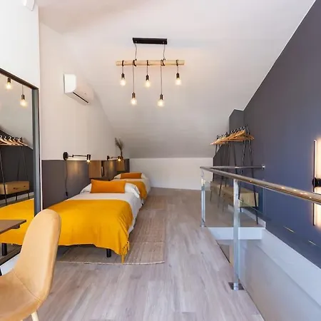 Duplex With Terrace Near Bcn *